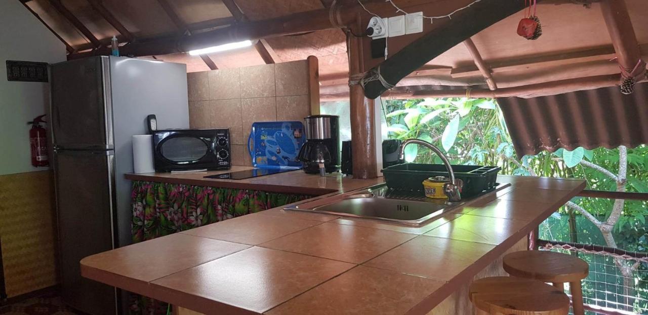 Location " La Pirogue " Maison D'Hotes A Moorea Haapiti Exterior photo